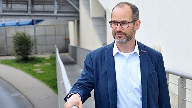 Jan Farsk� se chce v Bruselu v�novat ot�zk�m pr�myslu. �Je tot�ln� p�ehlcen� p�edpisy,� ��k�.