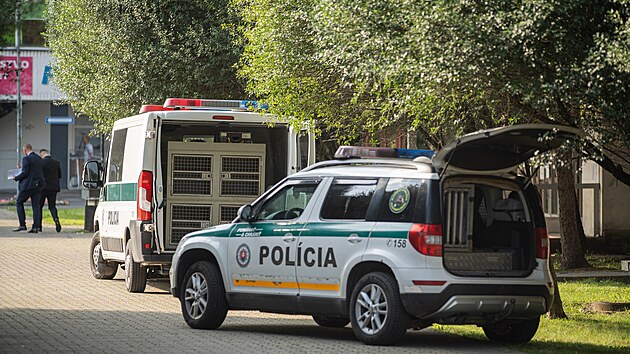 Slovensk� vl�da m�la v�jezdn� zased�n� v Rimavsk� Sobot�. Akci prov�zela p��sn� bezpe�nostn� opat�en�. (19. �ervna 2024)