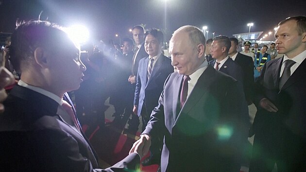 Vladimir Putin piletl na nvtvu do Vietnamu