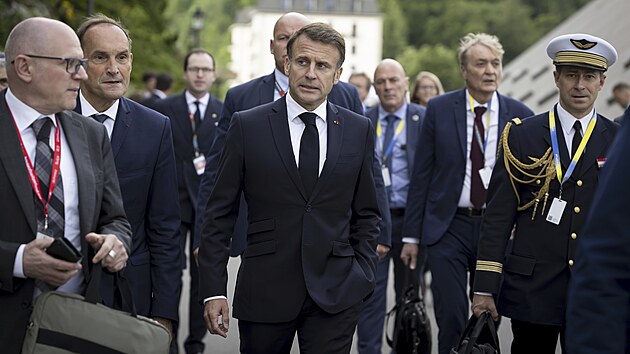 Zástupci desítek zemí světa se v sobotu sešli ve Švýcarsku ke dvoudennímu summitu o míru na Ukrajině. Za Francii přijel jednat prezident Emmanuel Macron. (15. června 2024)