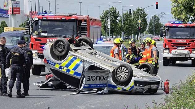 V Plzni ve Folmavsk ulici se stala vn dopravn nehoda, pi kter se zranili dva policist. (19. ervna 2024)