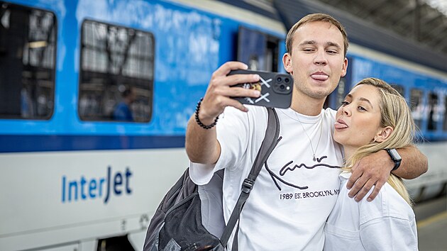 Jízdenka na léto zahrnuje neomezené cestování vlakem kamkoli po �esku