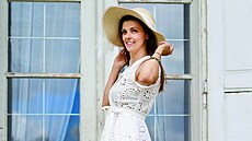 Jen p�i zmínce o madei�e si v�t�ina z nás p�edstaví tento typ �at�. Bílá...