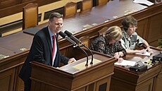 Poslanci za�ali schvalovat zavedení mo�nosti koresponden�ní volby pro �echy...