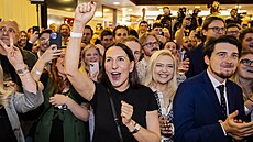 Radost po vyhlá�ení výsledk� voleb do Evropského parlamentu ze �tábu Spolu. (9....