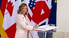 Giorgia Meloniová ped zahájením summit G7 (13. ervna 2024)
