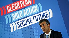 Rishi Sunak pi pedstavení programu Konzervativní strany ped ervencovými...