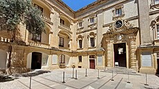 V Palazzo Vilhema se nachází národní p�írodov�decké muzeum.