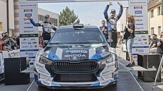 Navigátor Ond�ej Kraj�a (vlevo) a Adam B�ezík, vít�zové hustope�ské rallye