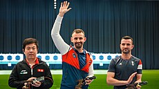 Martin Podhráský vítzí v závod Svtového poháru v Baku.