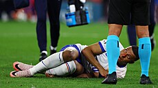 Zranný útoník Francie Kylian Mbappé.