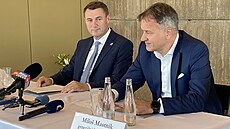 Hejtman Libereckého kraje Martin Pta (vlevo) a generální editel eských...