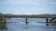 Do Ruska se lze dostat z estonské Narvy p�es most na estonsko-ruské hranici,...