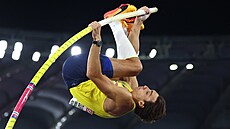 védský tyka Armand Duplantis skáe na mistrovství Evropy v ím.