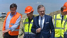 Rozestavnou dálnici D35 u Vysokého Mýta si byl prohlédnout premiér Petr Fiala...
