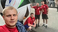 Pechá�ek s kamarády u�ívá první �eský zápas v Euru leto�ní sezony.