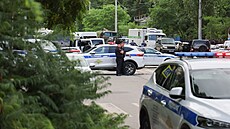 Dva dozorce, které v sobotu dr�eli mu�i ve vazební v�znici v Rostov� na Donu na...