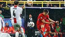 Turecký fotbalista Arda Güler stílí gól Gruzii.