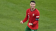 Cristiano Ronaldo se raduje z výhry nad eskem.