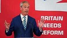 Britský politik Nigel Farage vede pedvolební kampa. (10. ervna 2024)