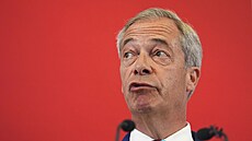 Britský politik Nigel Farage vede pedvolební kampa. (10. ervna 2024)
