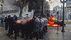 V Argentin propukly násilné protesty kvli úsporným opatením, která prosazuje...
