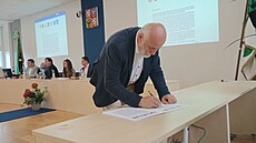Starostové dopis adresovaný ministru Raku�anovi podepsali v úterý na spole�ném...
