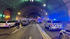 Hromadná nehoda uzavela Bubeneský a Dejvický tunel (12. ervna 2024)