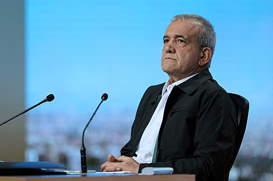 Íránský prezidentský kandidát Masúd Pezekján (25. ervna 2024)