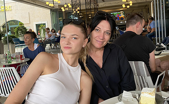 Vanessa ervová s maminkou Markétou, která ped dvma lety po konfliktu s...