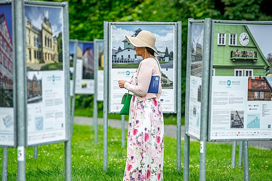 Slavnostní zahájení výstavy v Praze na B�evnov�.