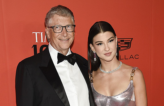 Bill Gates a jeho dcera Phoebe Gatesová v New Yorku (8. ervna 2022)