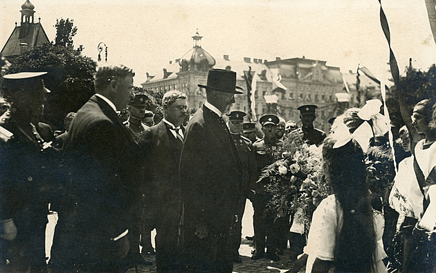 Prvního eskoslovenského prezidenta Tomáe Garrigue Masaryka pijali ped sto...