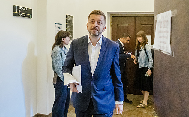 Chyby vyplouvají. Nejslabším článkem resortu je ministr