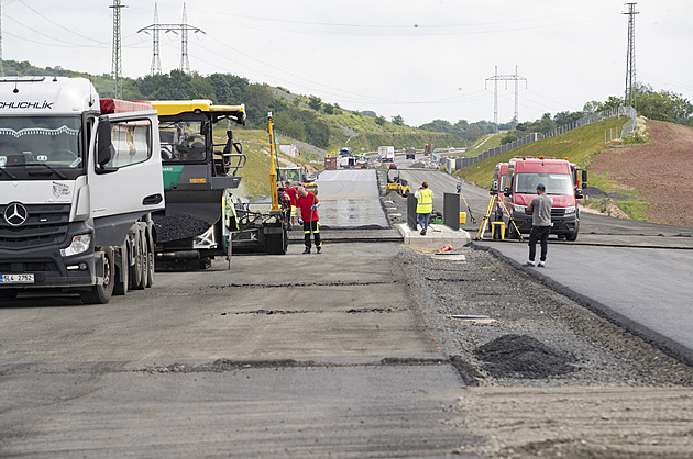 Silničáři začnou stavět další úsek dálnice D6, hotovo má být za dva roky