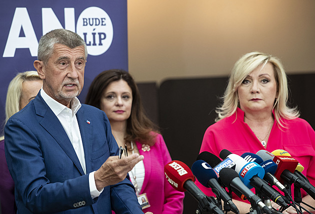Patrioti v problémech. Babišovu frakci odmítli Poláci i Fico, co Le Penová?