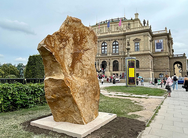 Rok od střelby. Univerzita představuje projekty k posílení psychické odolnosti