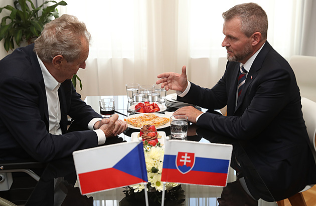 Zeman se sešel s Pellegrinim. Pozval ho na narozeninovou oslavu a potykali si