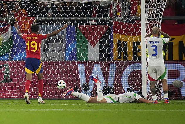 Španělsko - Itálie 1:0, dominance proti obhájcům, přesto rozhodl vlastní gól