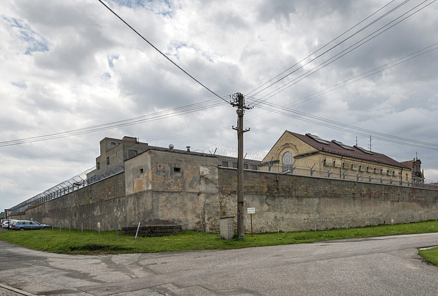 Možná vzpoura vězňů spustila manévry ve Valdicích, podezření se nepotvrdilo