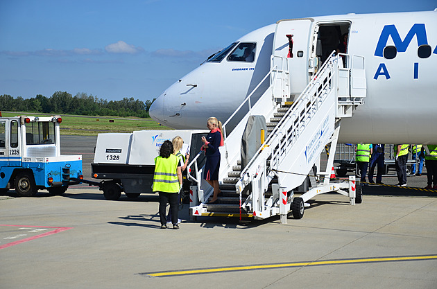 Na karlovarském letišti by se mohli zacvičovat piloti, armádní i civilní