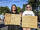 ádný sex s nacisty, hlásá transparent na demonstraci odprc AfD v nmeckém...