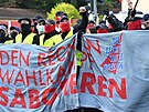 Zlomíme pravicovou vlnu, skandují odprci AfD v Essenu. (29. ervna 2024)