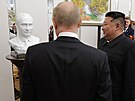 Busta ruského prezidenta jako dar Kim ong-una Vladimiru Putinovi (19. ervna...
