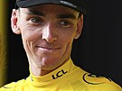 Francouzský cyklista Romain Bardet se po první etap Tour de France oblékl do...