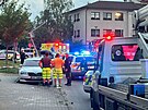 Policisté pi honice s motorkáem nabourali v Praze do sloupu, motorká ujel....