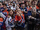 Fanouci Edmontonu sledují ve mst prbh sedmého zápasu, který jim radost...