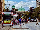 Olomouck dopravn podnik pidal tramvajm typu EVO lut ela jako prvek...