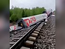V Rusku kvli podmáené trati vykolejil osobní vlak