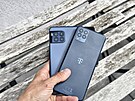 Smartphony T-Mobile T Phone upgradované první generace a druhé generace T Phone...